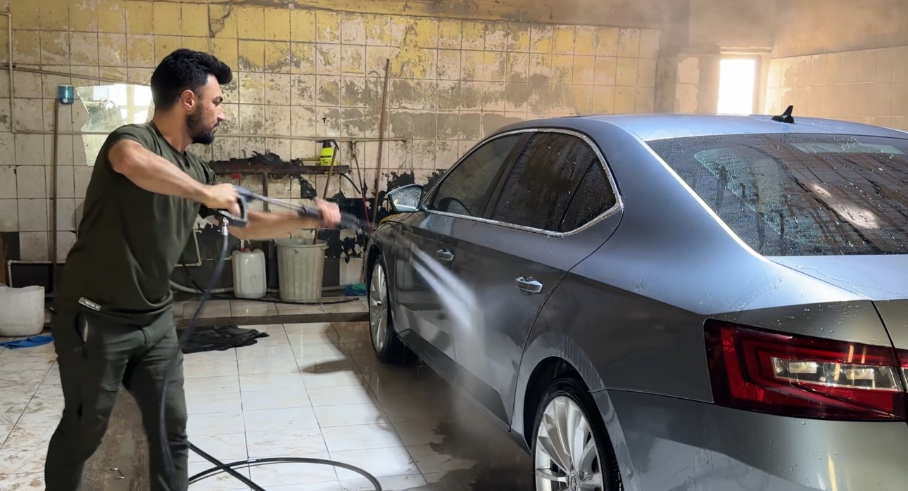 Bir belgesel izledi, hayatı değişti: Oto yıkama dükkanından tavukçuluk fabrikasına uzanan azim hikayesi 6 bir belgesel izledi hayati degisti oto yikama dukkanindan tavukculuk fabrikasina uzanan azim hikayesi 2 hflQJrdC