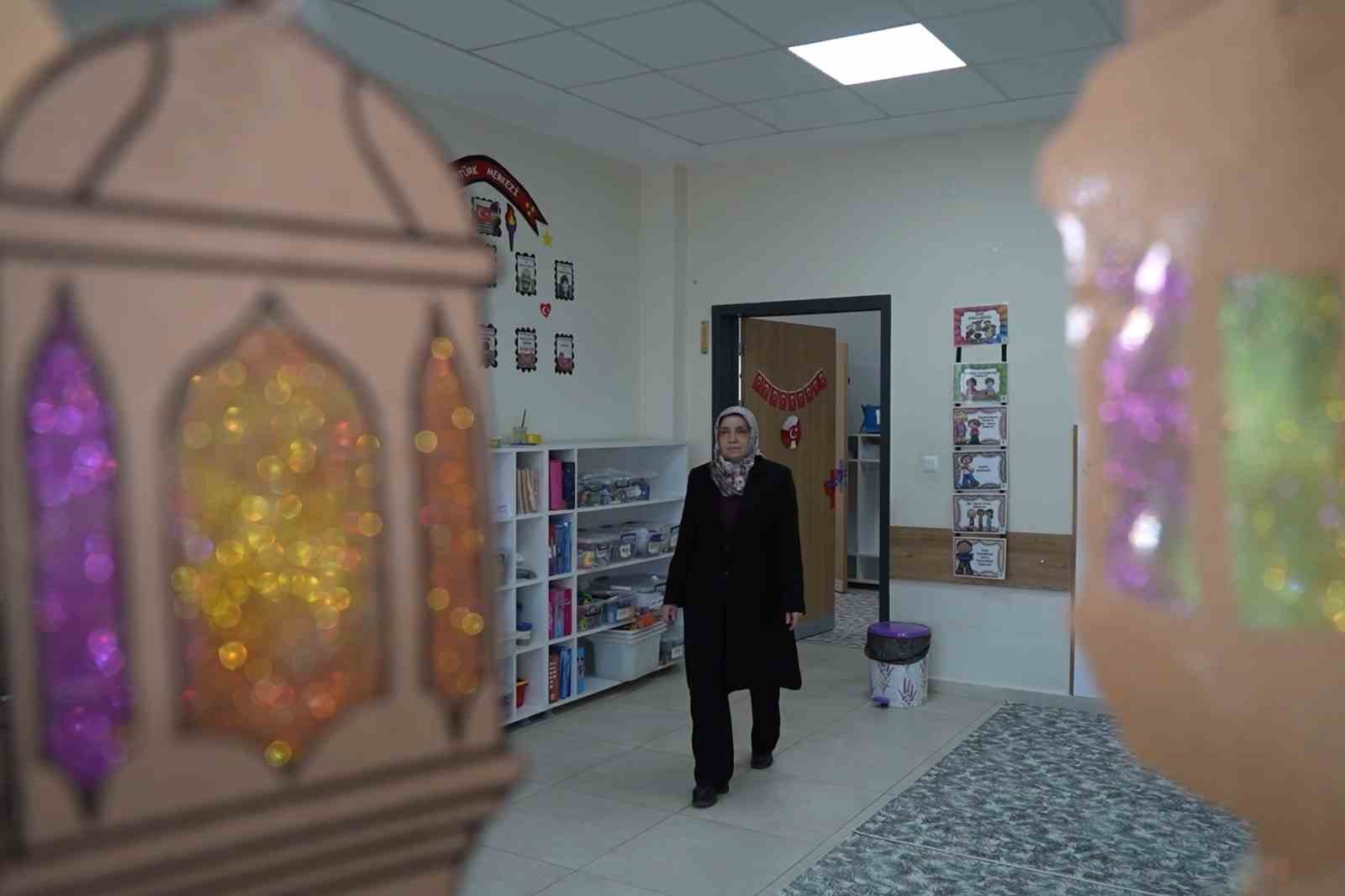 bir egitimcinin unutamadigi 28 subat gercegi kutuphanede allah yazan kitap bile yasakti 1 GQL49mhH