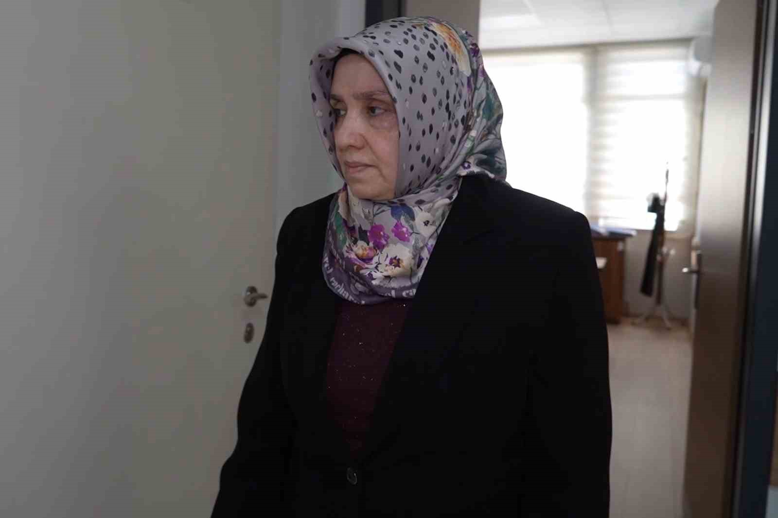 bir egitimcinin unutamadigi 28 subat gercegi kutuphanede allah yazan kitap bile yasakti 2 fsckMEUy