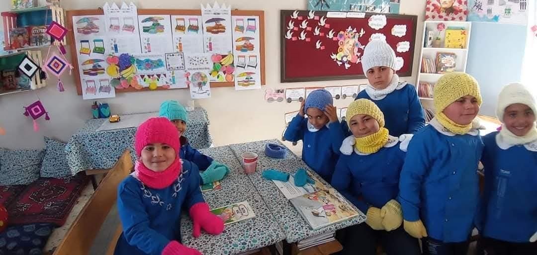 Bir gözü görmeyen 70 yaşındaki Sema teyze kitap okumaktan ve örgü örmekten vazgeçmiyor 8 bir gozu gormeyen 70 yasindaki sema teyze kitap okumaktan ve orgu ormekten vazgecmiyor 4 h6zMyALm