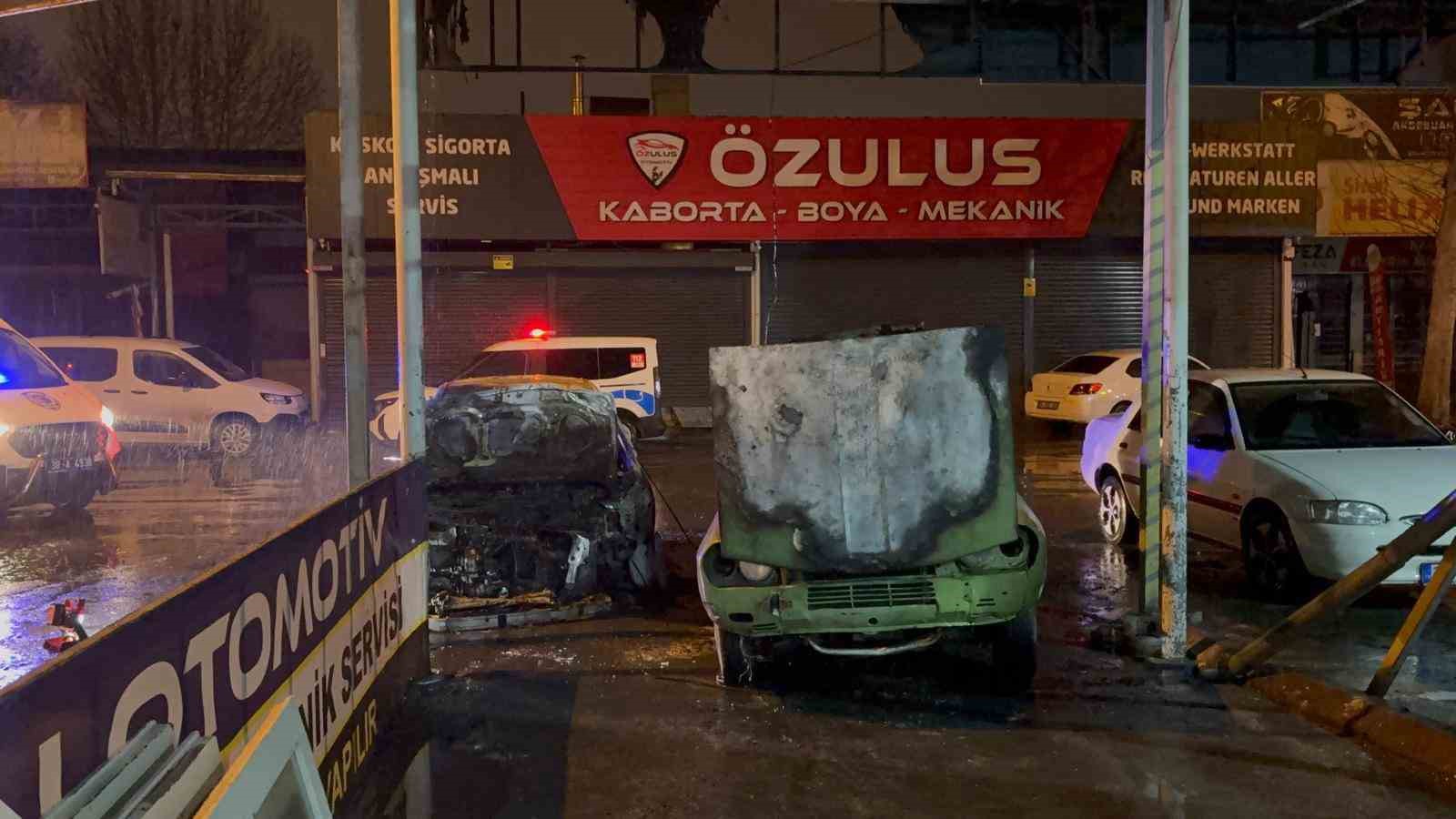 bir gun once oto sanayiye birakilan kazali otomobil alev aldi 5 RdsDcPGh