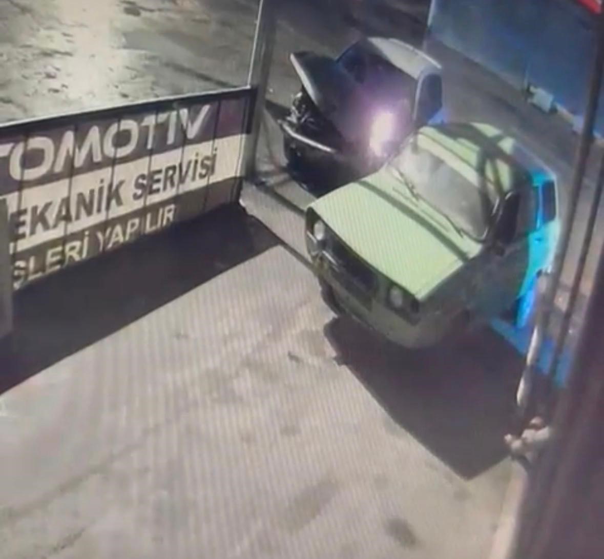bir gun once oto sanayiye birakilan kazali otomobil alev aldi 7 hbVhwsW2