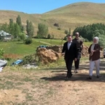 bir-inegi-telef-oldu-7-inek-5-buzagi-sahibi-oldu-xfDFiKQ6.jpg