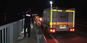 bir-kisinin-kizilirmaka-dustugu-ihbari-ekipleri-harekete-gecirdi-aVsF4KP3.jpg