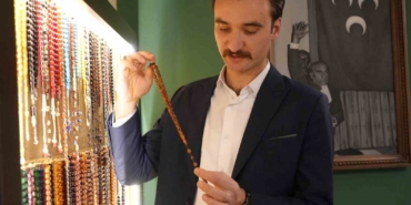 bir-merakla-basladi-simdi-tespih-yapabilmek-icin-iki-gununu-harciyor-KxQBN8TE.jpg