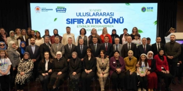 bir-yanda-israf-bir-yanda-aclik-sifir-atik-gununde-samsundan-carpici-mesaj-F3fIAAl8.jpg