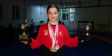 bir-yetenek-taramasi-hayatini-degistirdi-10-yasindaki-guresci-asya-turkiye-sampiyonu-oldu-hg3llNiN.jpg