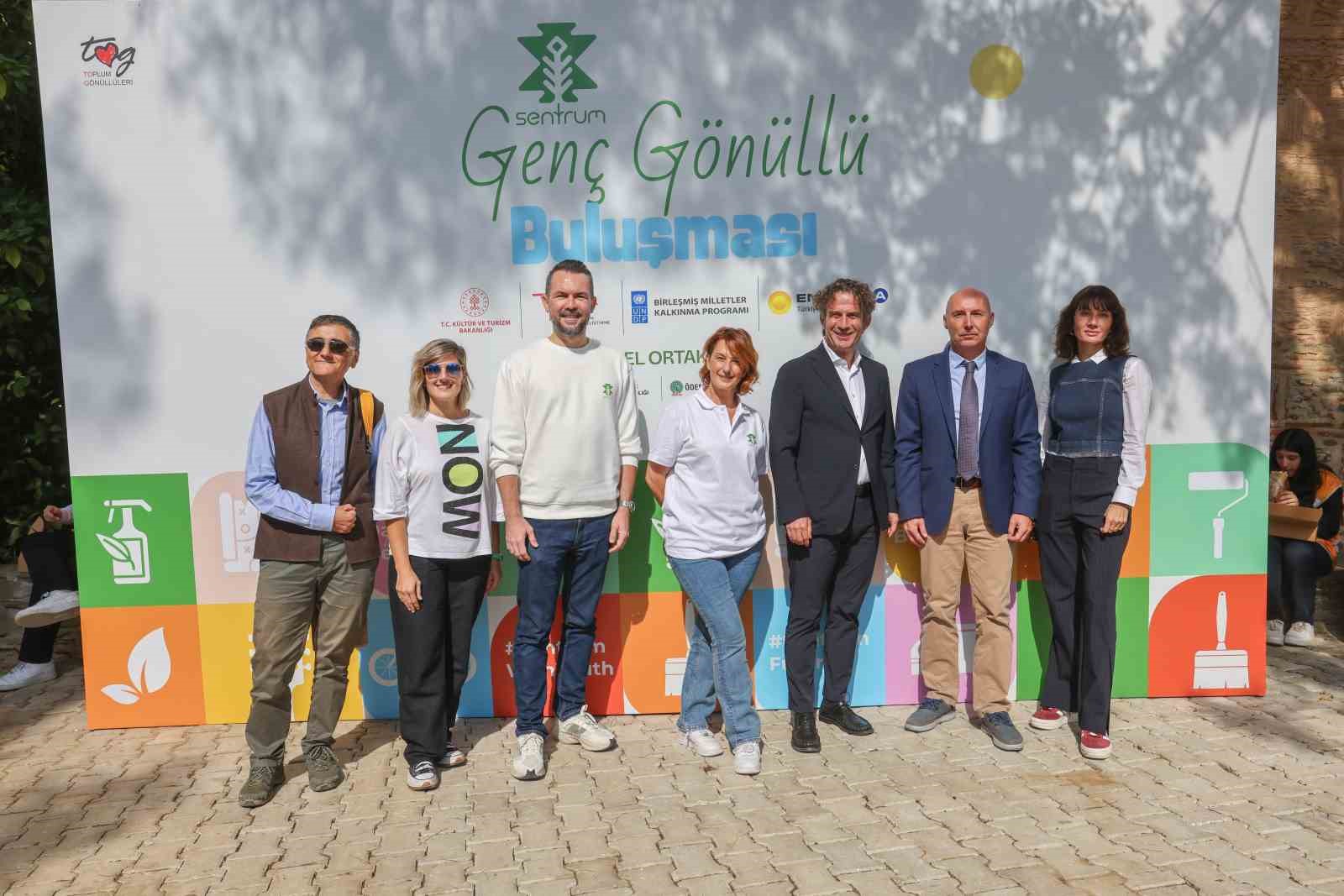 Birgi’de umut dolu etkinlik: SENTRUM genç gönüllü buluşması düzenlendi 7 birgide umut dolu etkinlik sentrum genc gonullu bulusmasi duzenlendi 3 FqY8SNqR