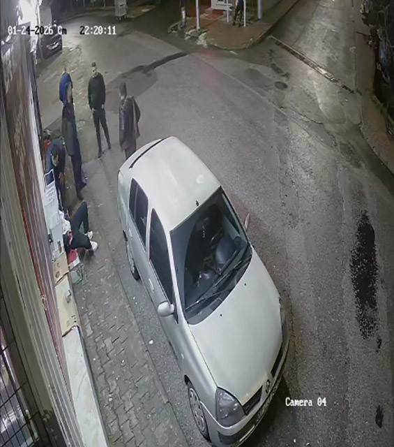 Birlikte alkol alırken tartıştığı arkadaşını ayrıldıktan sonra çağırıp bıçakla ağır yaraladı 8 birlikte alkol alirken tartistigi arkadasini ayrildiktan sonra cagirip bicakla agir yaraladi 4 caV83Yzq