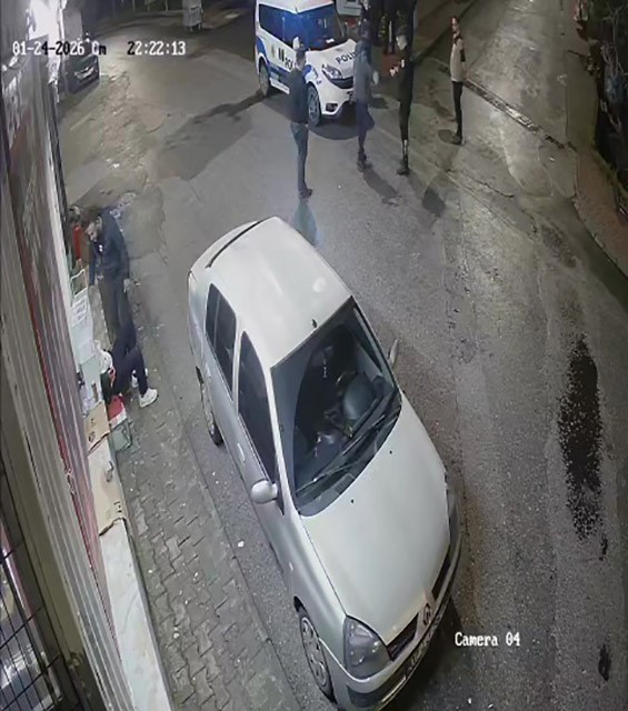 Birlikte alkol alırken tartıştığı arkadaşını ayrıldıktan sonra çağırıp bıçakla ağır yaraladı 9 birlikte alkol alirken tartistigi arkadasini ayrildiktan sonra cagirip bicakla agir yaraladi 5 LEmwmGAn