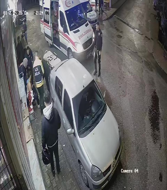 Birlikte alkol alırken tartıştığı arkadaşını ayrıldıktan sonra çağırıp bıçakla ağır yaraladı 10 birlikte alkol alirken tartistigi arkadasini ayrildiktan sonra cagirip bicakla agir yaraladi 6 72v4g2tB