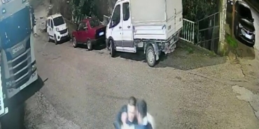 birlikte-alkol-alirken-tartistigi-arkadasini-ayrildiktan-sonra-cagirip-bicakla-agir-yaraladi-AmKRyyuK.jpg