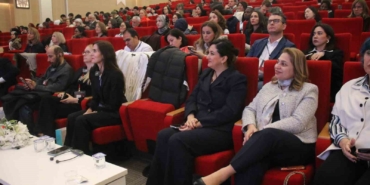 biruni-universitesi-ev-sahipliginde-saglikli-yasam-tibbi-sempozyumu-duzenlendi-qCIHEabS.jpg