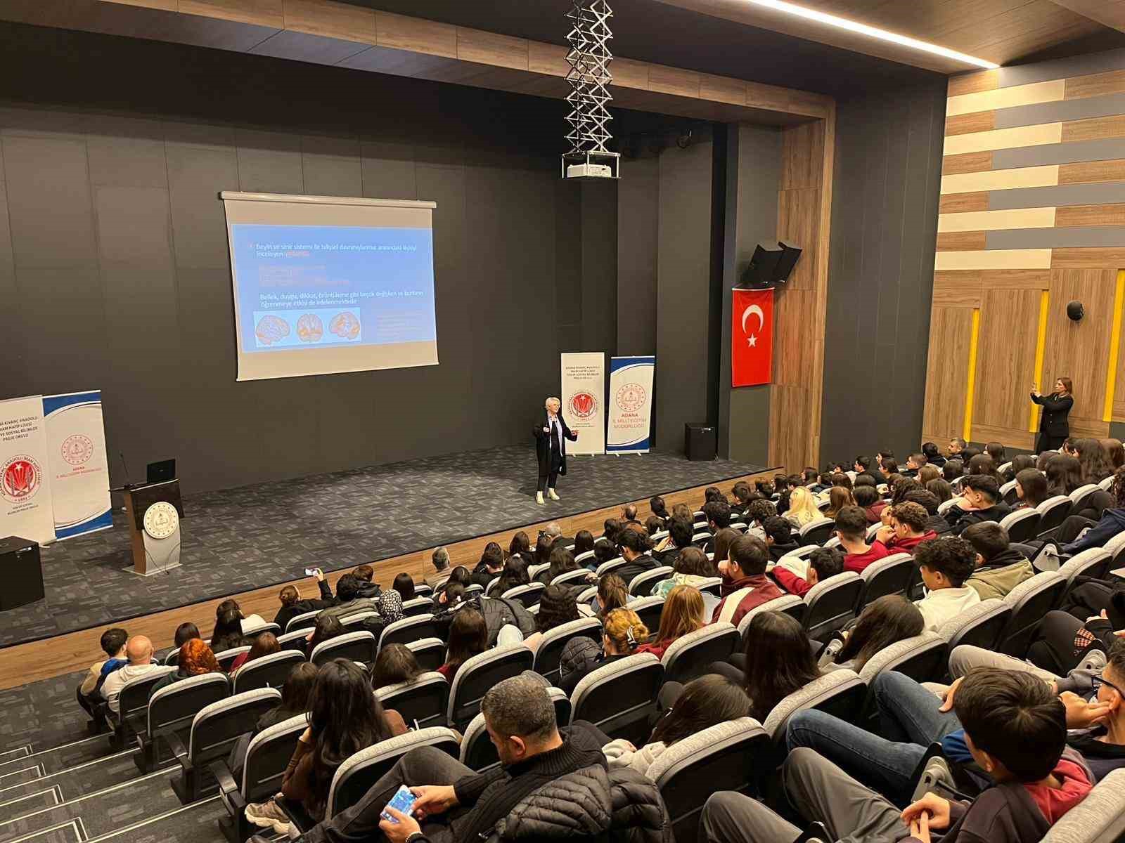 biruni universitesi yokun bilim kafe etkinlikleriyle 6 ilde genclerle bulustu 1 XMyTHAS8