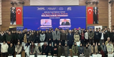 biruni-universitesi-yokun-bilim-kafe-etkinlikleriyle-6-ilde-genclerle-bulustu-s5UvSYja.jpg