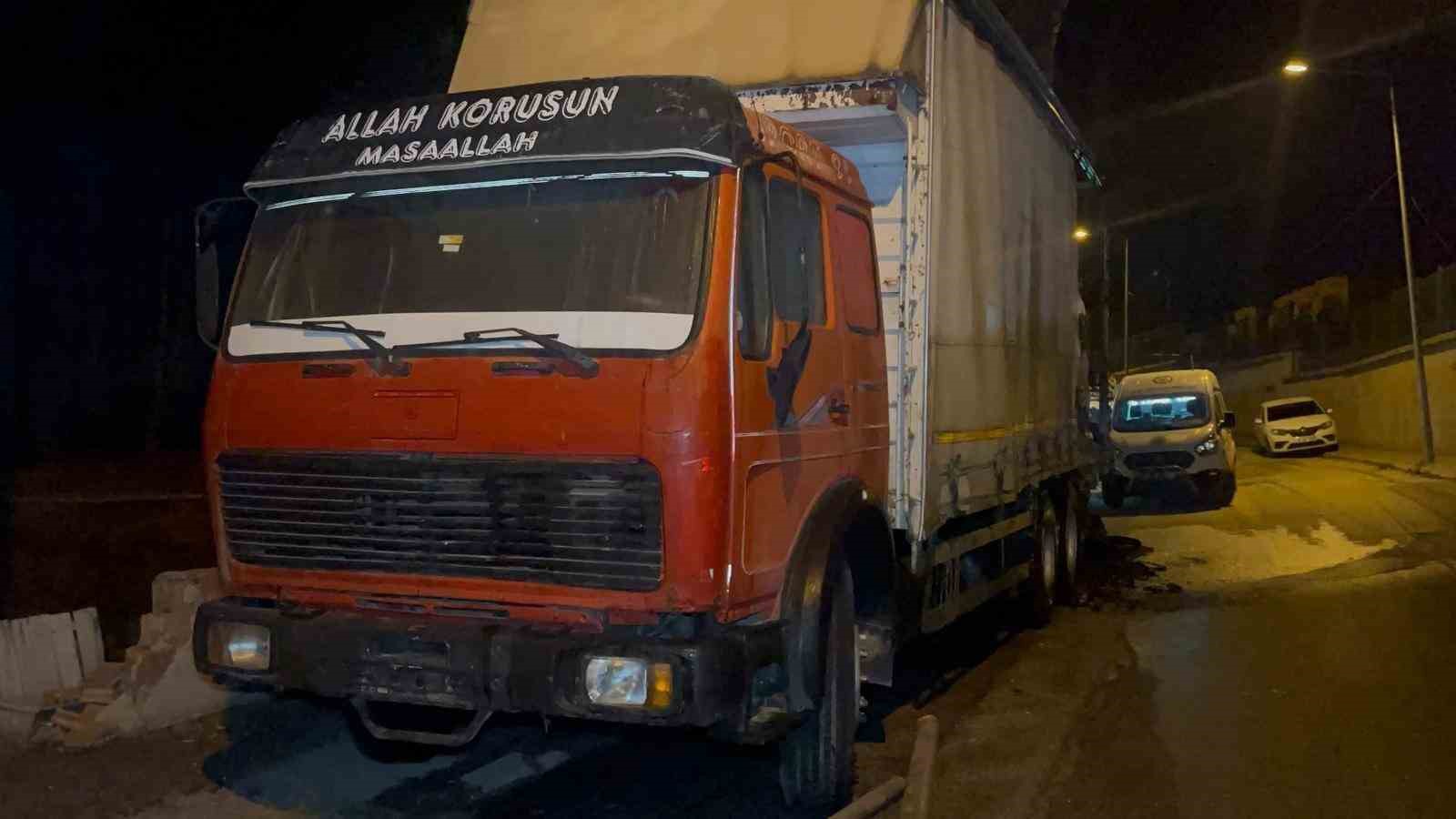 bisiklet yuklu kamyonda cikan yanginin sebebi arastiriliyor 1 Z6J2SzQv