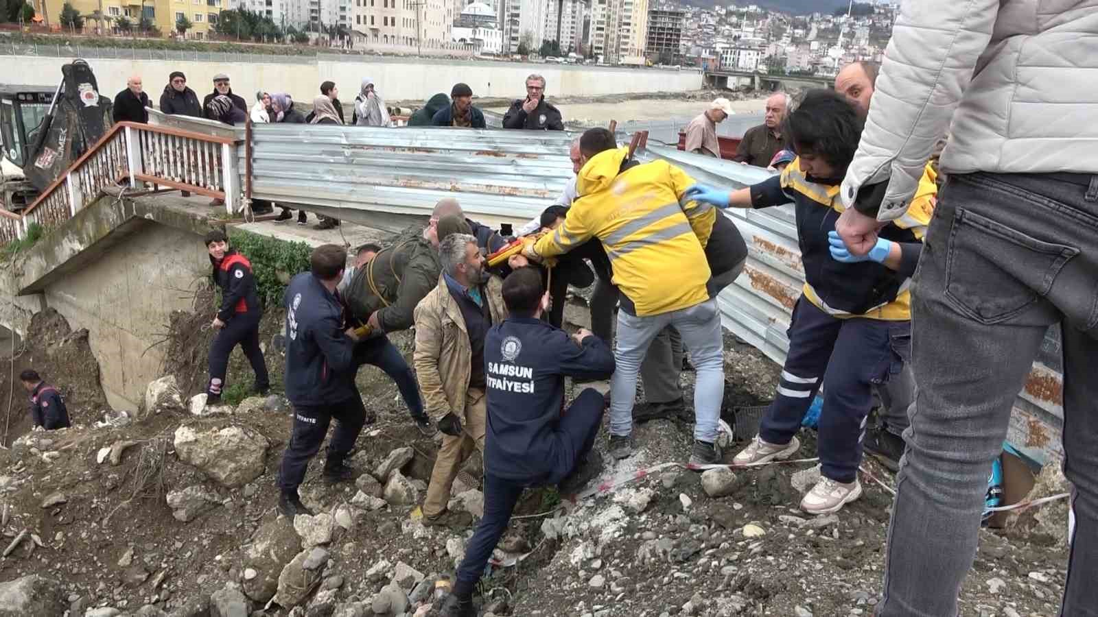 bisikletiyle irmaga dusen vatandas kurtarildi 1 MN6v9R4R
