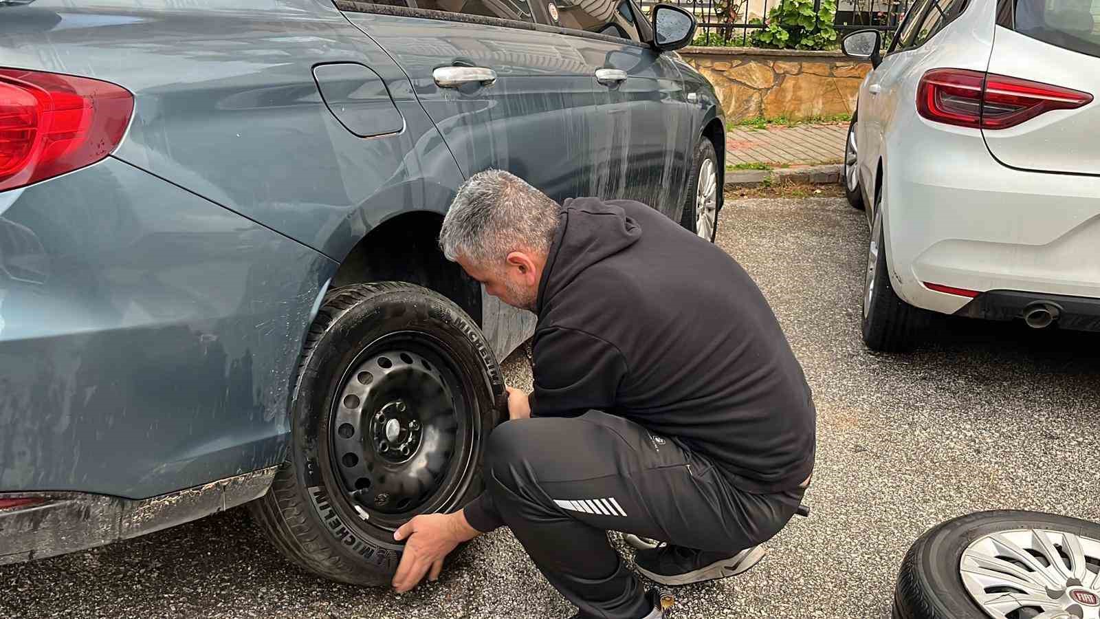 bisikletli magandalar suruculerin kabusu oldu araclarin lastiklerini kesip tuvalete zarar verdiler 3 2l5aTq4h