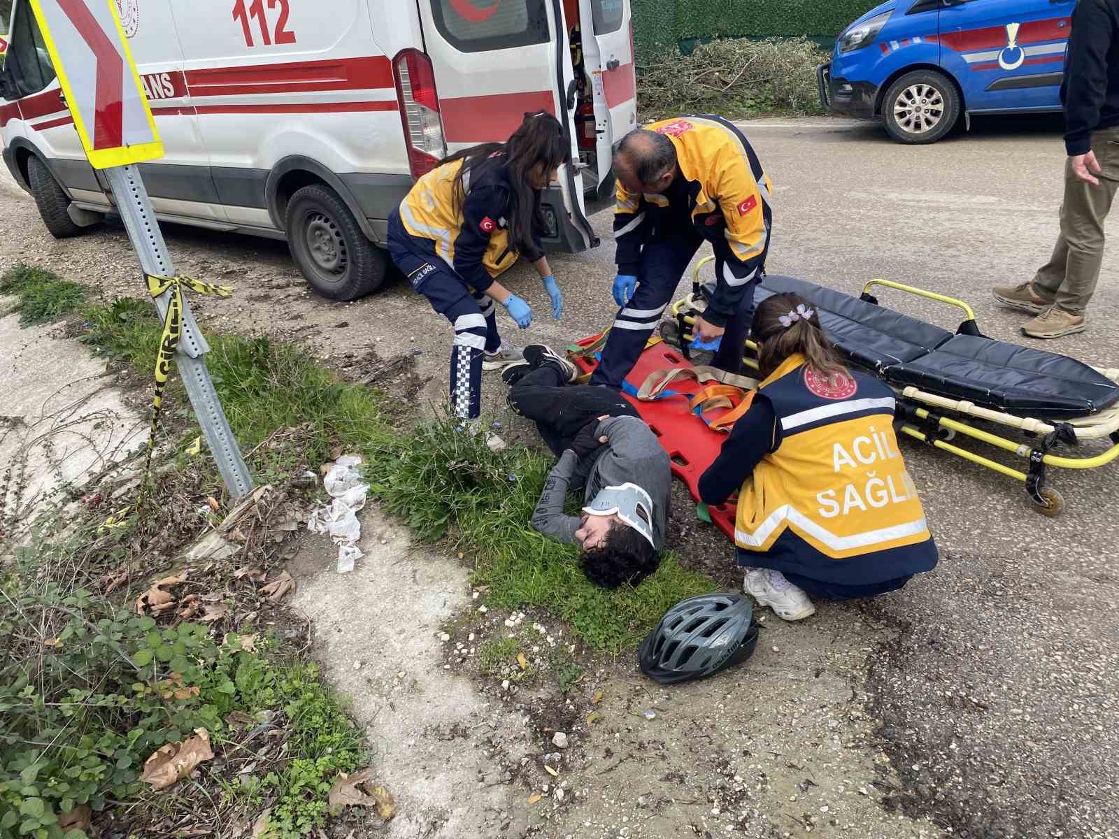 bisikletli surucu faciadan boyle donduyarali kurtuldu 2 eMcNBY7C