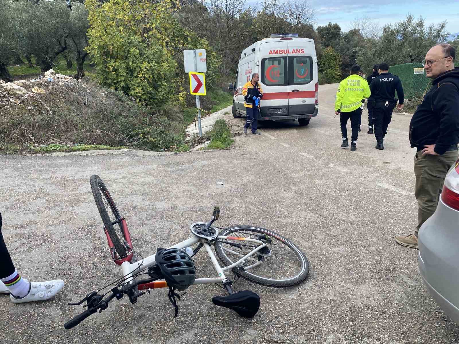 bisikletli surucu faciadan boyle donduyarali kurtuldu 6 TOilUD1p