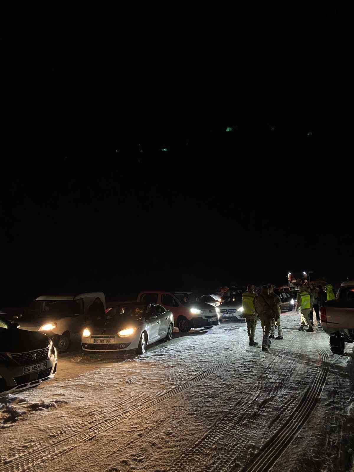 bitlis baykan yolu ulasima kapandi 3 saat sonra kontrollu acildi 1 scEyLBmY