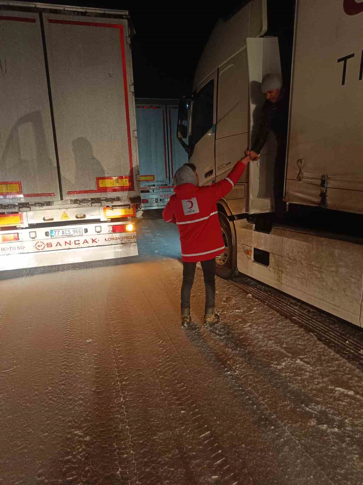 bitlis baykan yolu ulasima kapandi 3 saat sonra kontrollu acildi 13 k5HHNKrQ