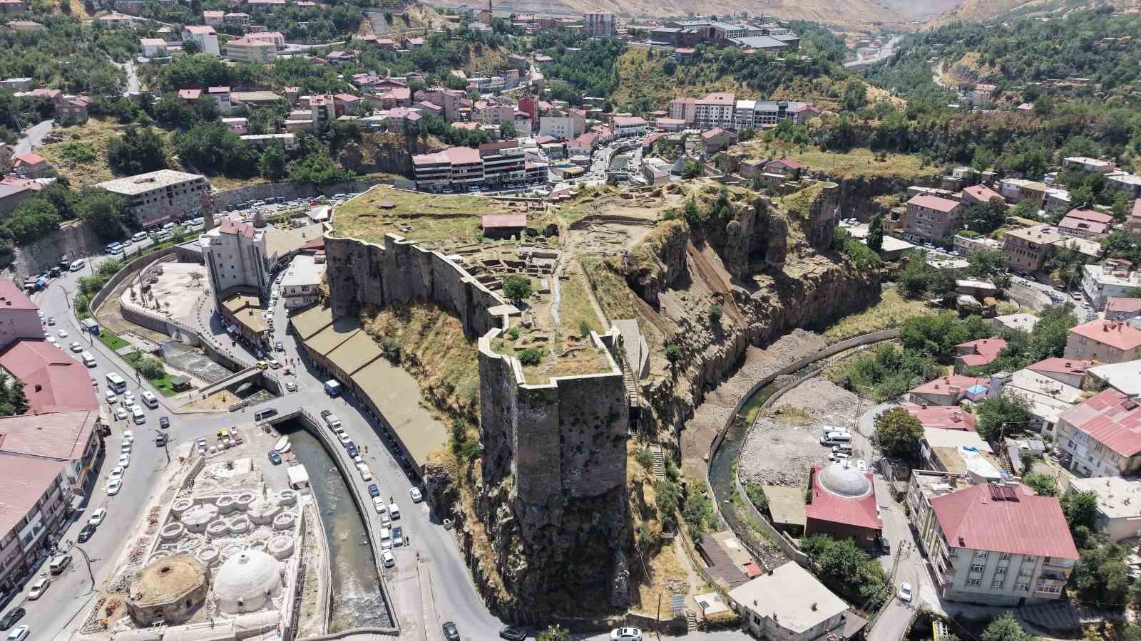 bitlis kalesinde kazilar buyuk olcude tamamlandi 0 yXAA9rIY