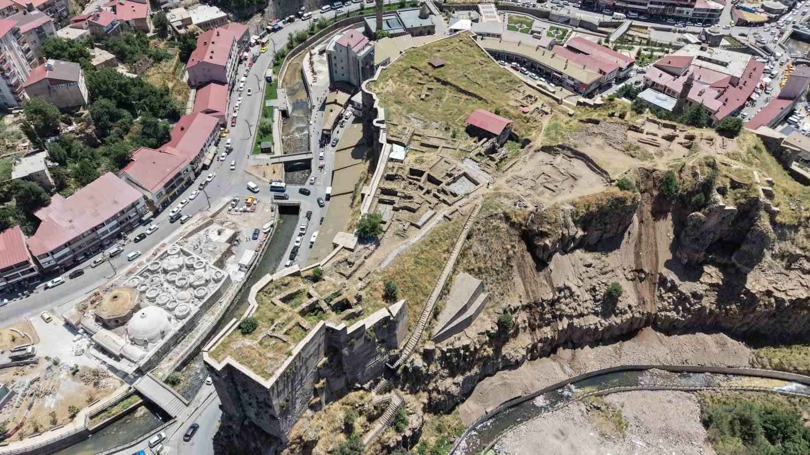 bitlis kalesinde kazilar buyuk olcude tamamlandi 3 nDQ3RYqh