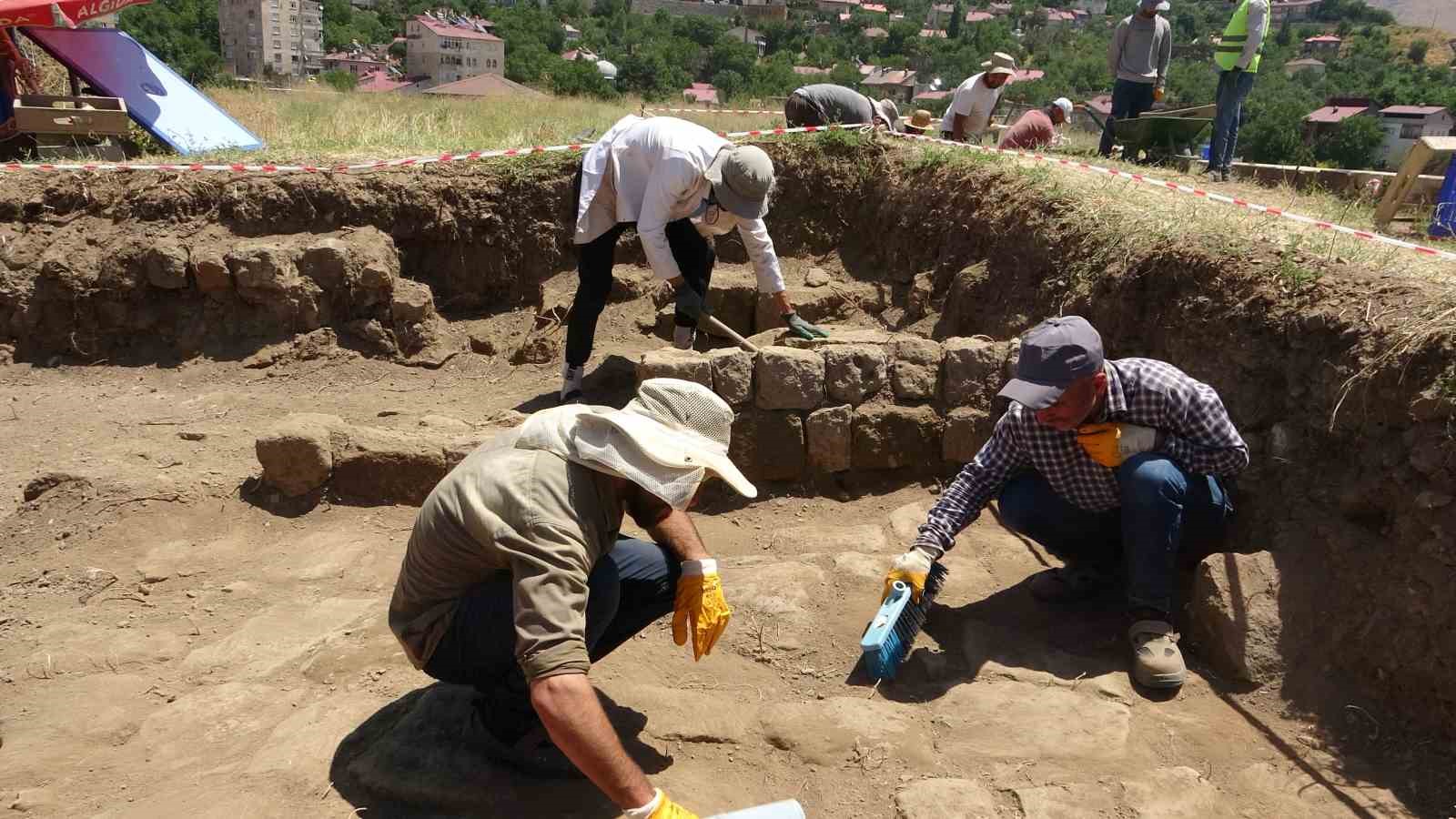 bitlis kalesinde kazilar buyuk olcude tamamlandi 7 97sp6XSm