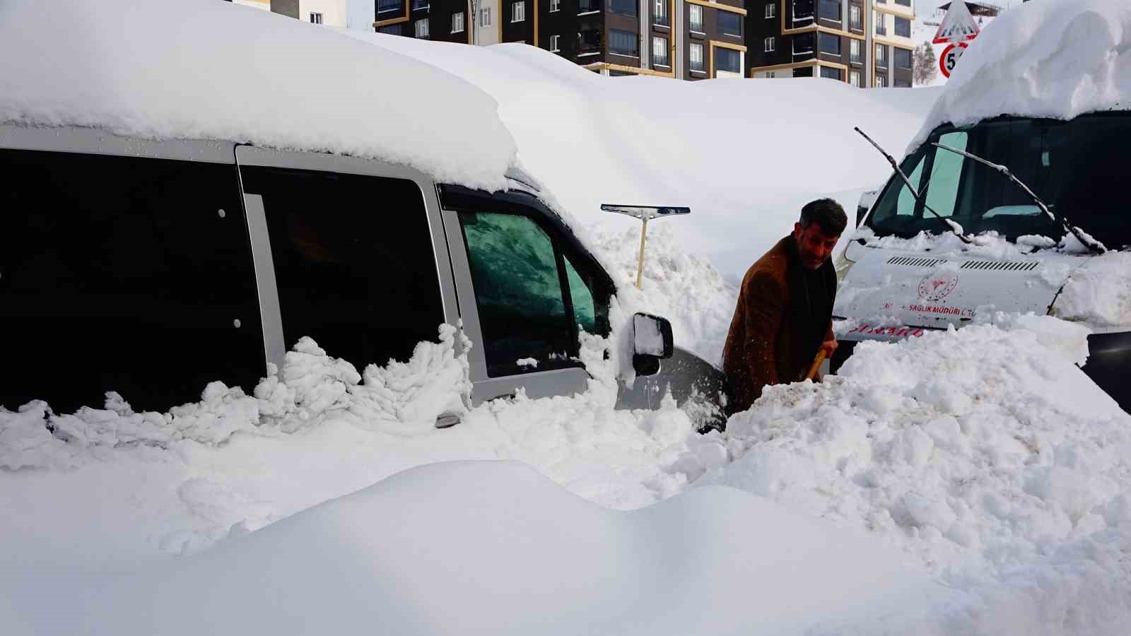 bitlis kara gomuldu 294 koy yolu ulasima kapandi 1 ZrMdJrlj