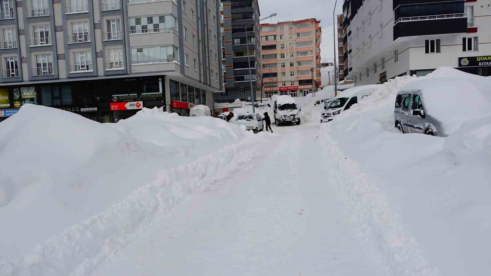 bitlis kara gomuldu 294 koy yolu ulasima kapandi 9 tcr2jQbW