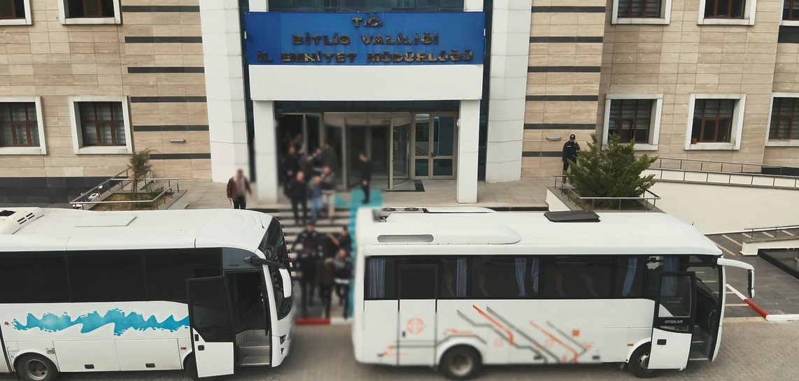 bitlis merkezli 7 ilde es zamanli tefecilik operasyonu 5