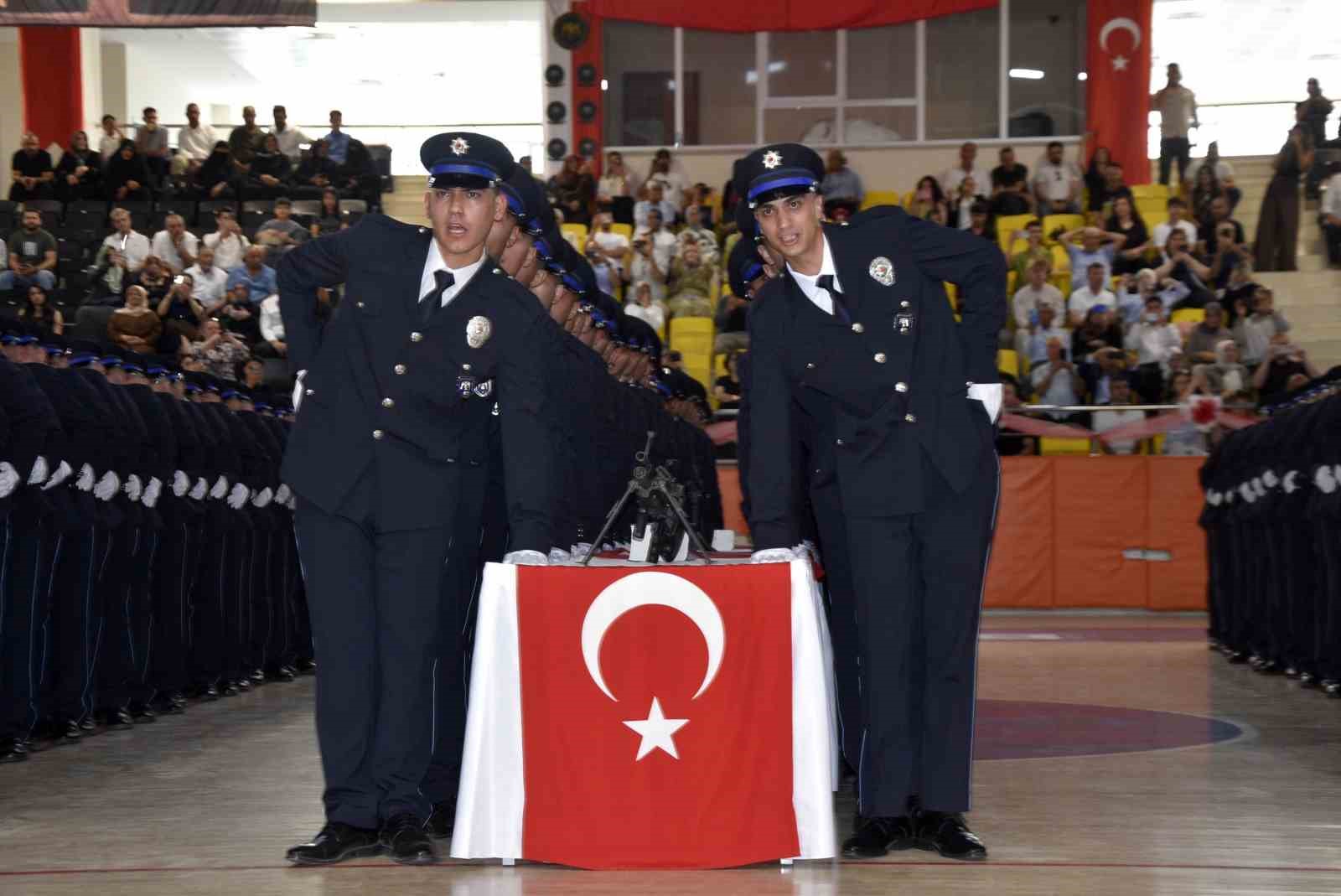 bitlis pomemde 407 polis memuru goreve hazir 0 IQb6LqPg