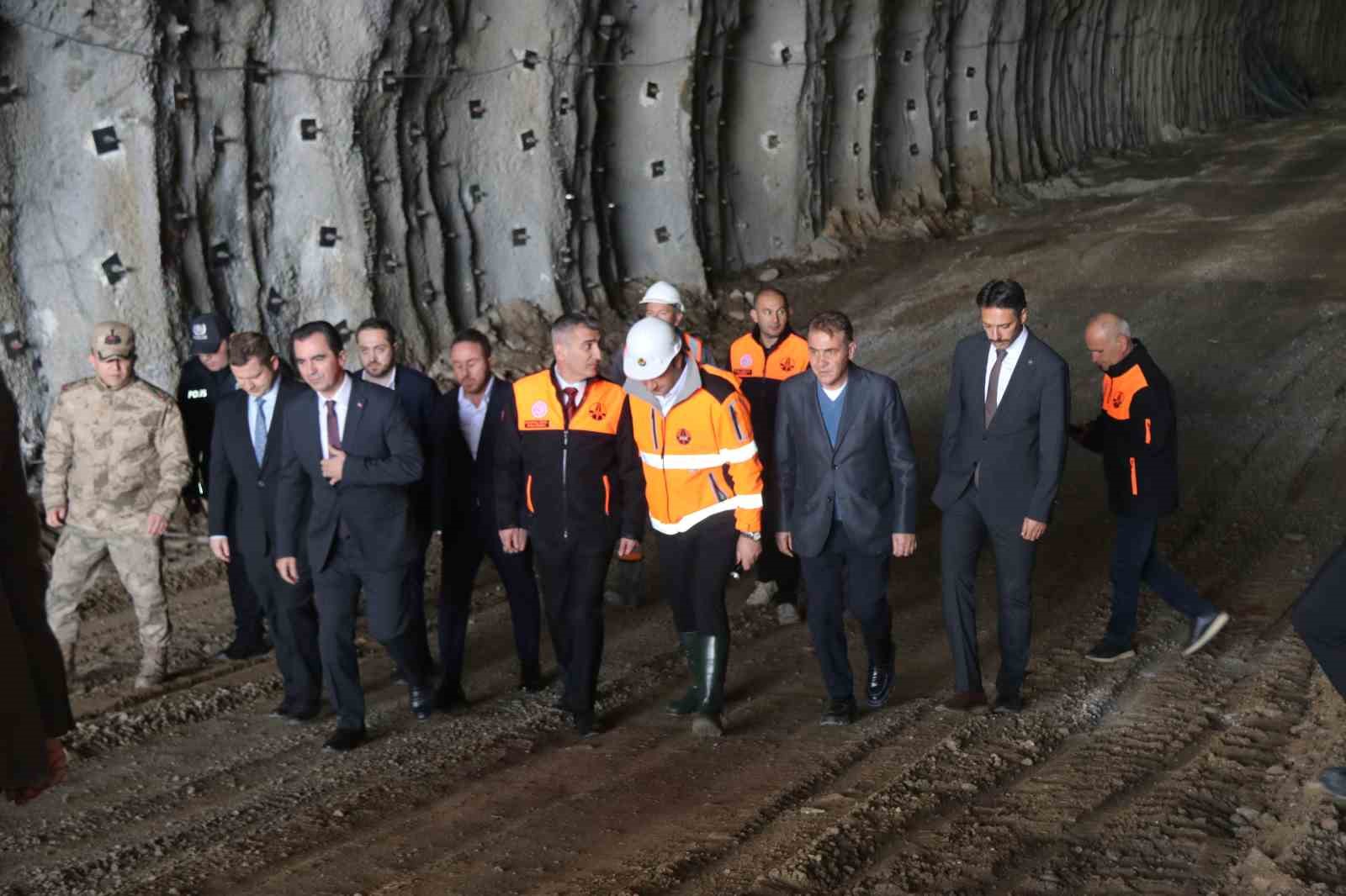 bitlis van ve diyarbakir arasinda ulasimin konforunu artiracak projeler hizla suruyor 10 aGR4pUny