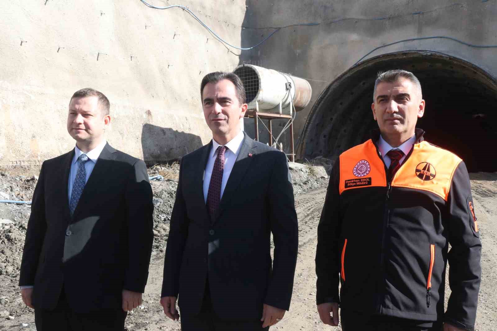 bitlis van ve diyarbakir arasinda ulasimin konforunu artiracak projeler hizla suruyor 6 Q4RzFJdC