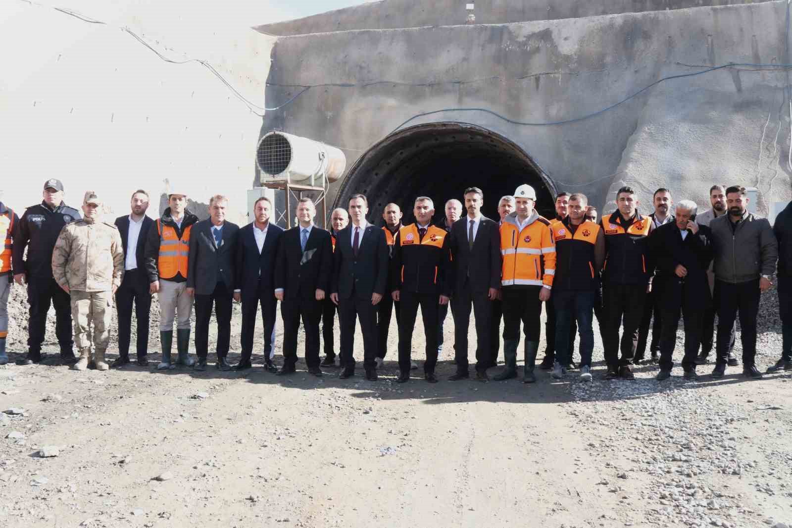 bitlis van ve diyarbakir arasinda ulasimin konforunu artiracak projeler hizla suruyor 7 RJe6lXPE