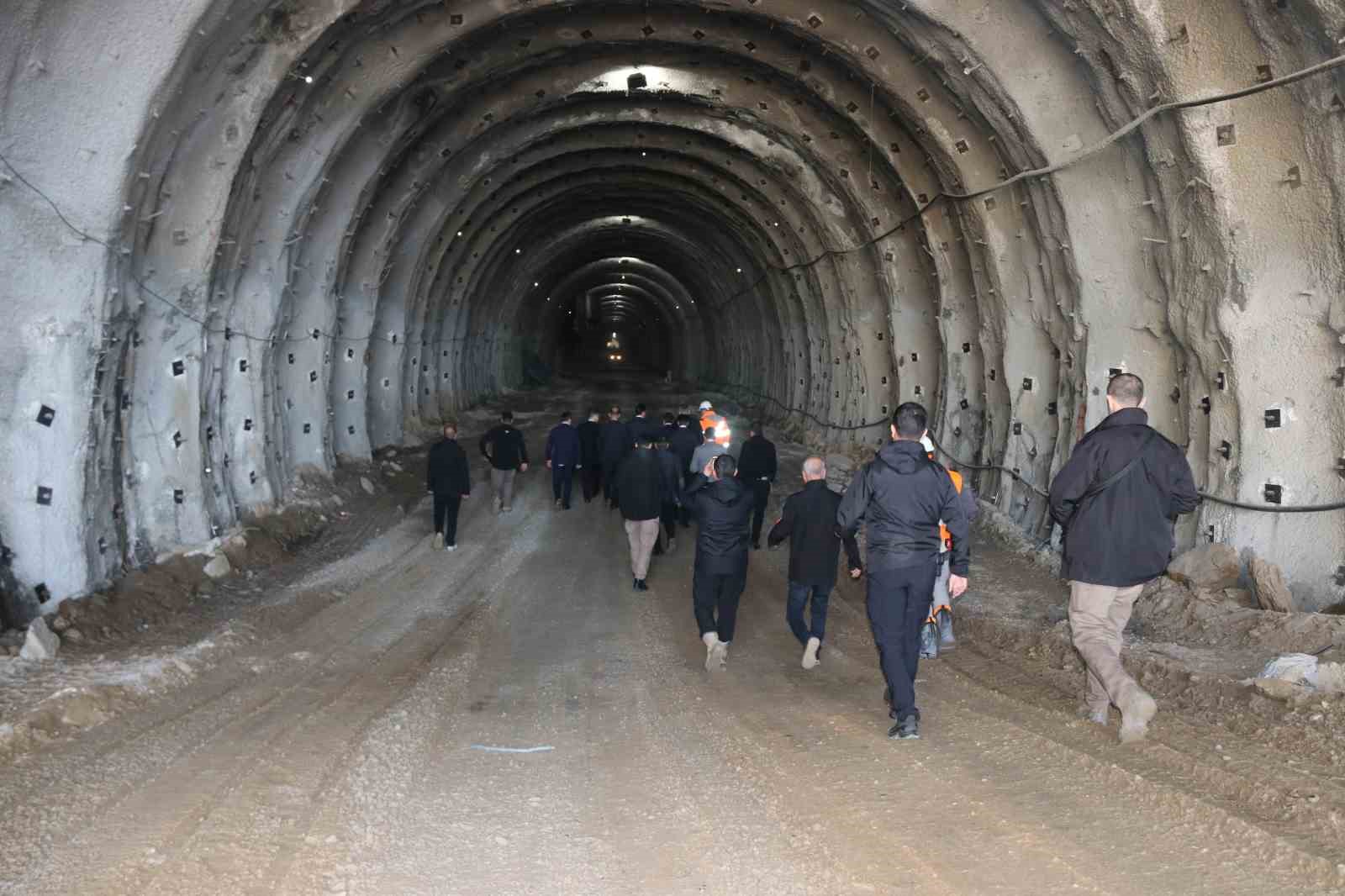 bitlis van ve diyarbakir arasinda ulasimin konforunu artiracak projeler hizla suruyor 8