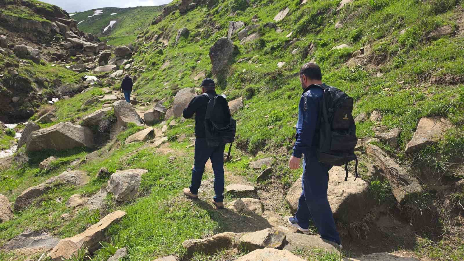 bitlis yaylalarinda ciris otu mesaisi devam ediyor 4 PVpVHmY5
