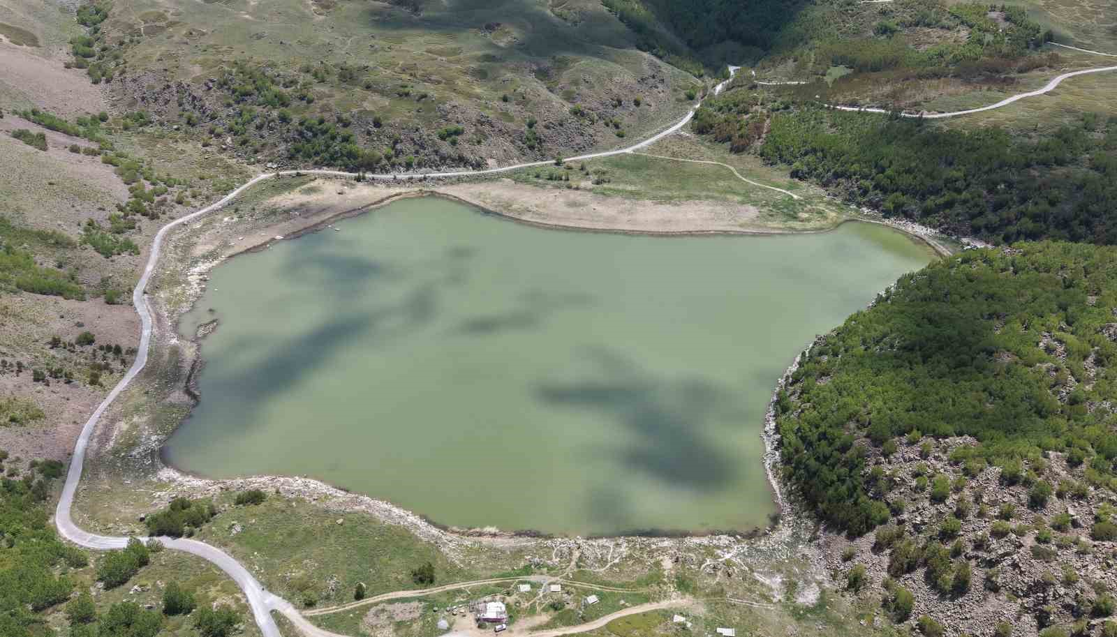 Bitlis’in doğa harikası Nemrut’ta hafta sonu hareketliliği 16 bitlisin doga harikasi nemrutta hafta sonu hareketliligi 12 r9wiGDIn