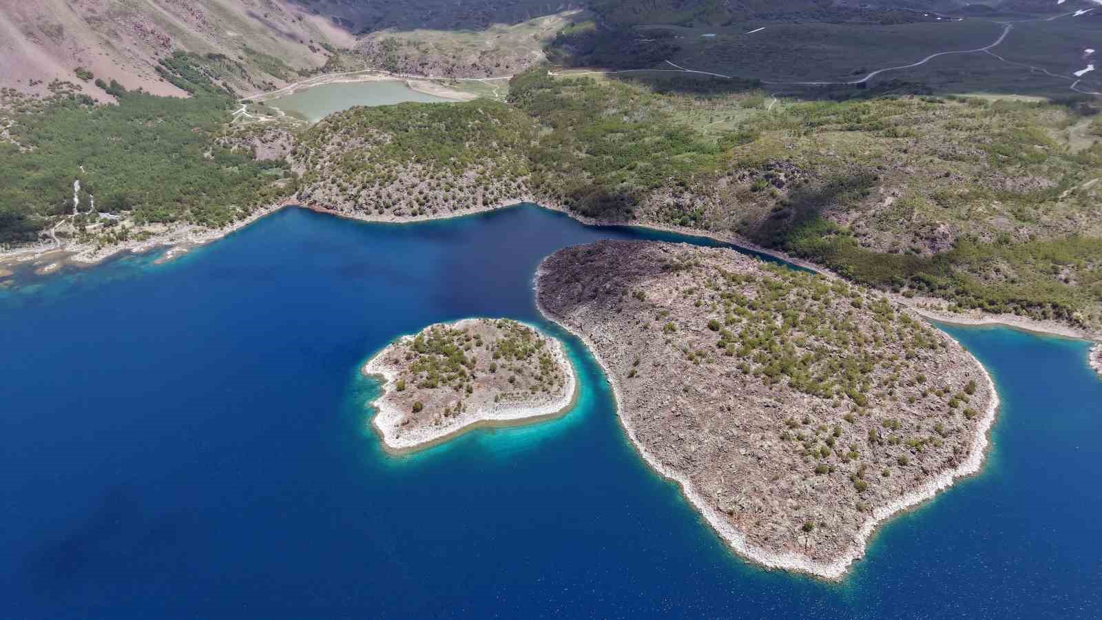 Bitlis’in doğa harikası Nemrut’ta hafta sonu hareketliliği 8 bitlisin doga harikasi nemrutta hafta sonu hareketliligi 4 G22PyLSm