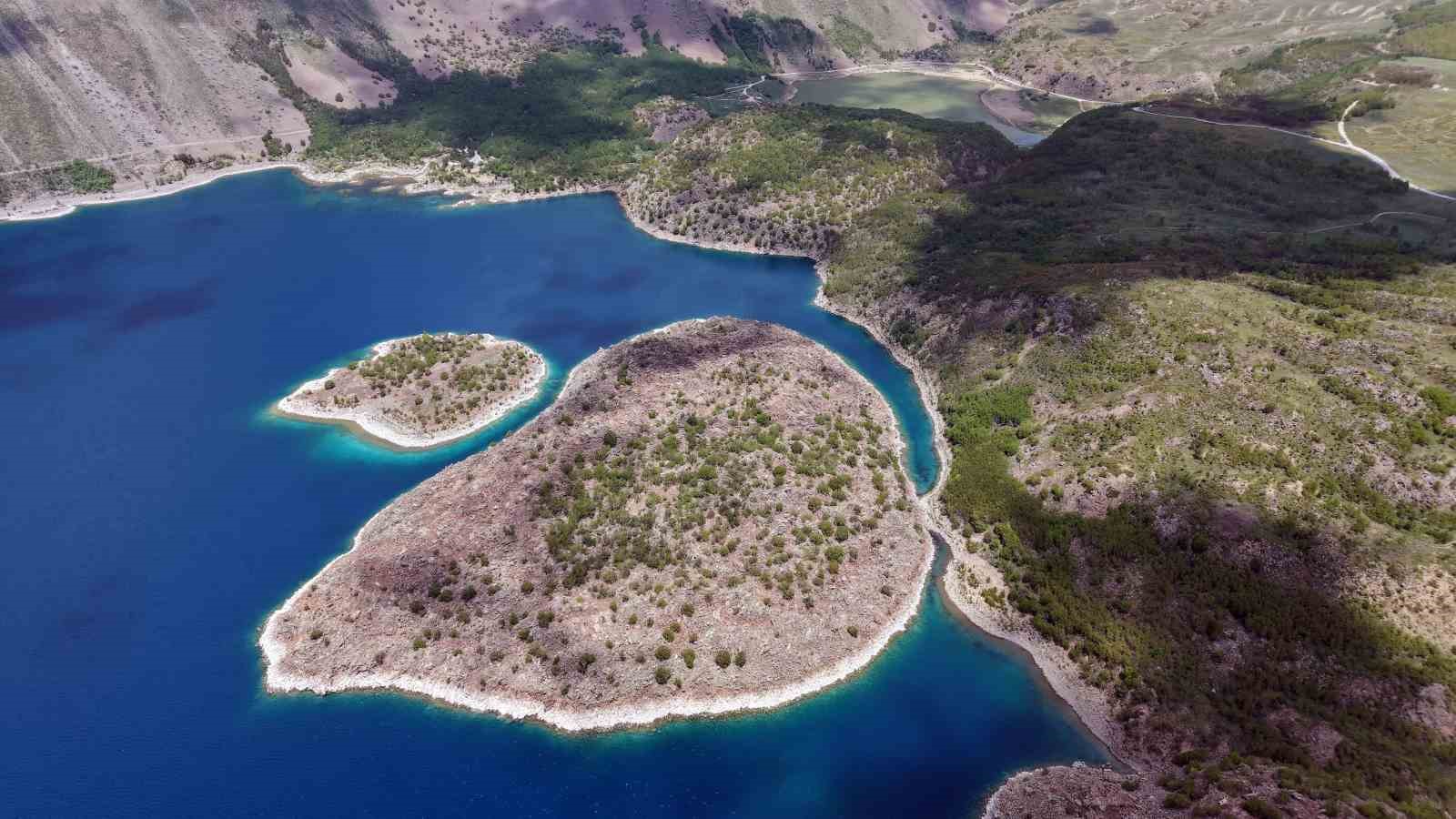 Bitlis’in doğa harikası Nemrut’ta hafta sonu hareketliliği 10 bitlisin doga harikasi nemrutta hafta sonu hareketliligi 6 LKa3Jms4