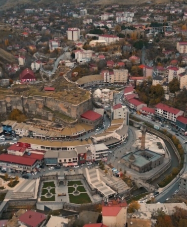 bitlisin-tarihi-carsisi-sonbaharin-essiz-renkleriyle-goruntulendi-QgEQW22u.jpg