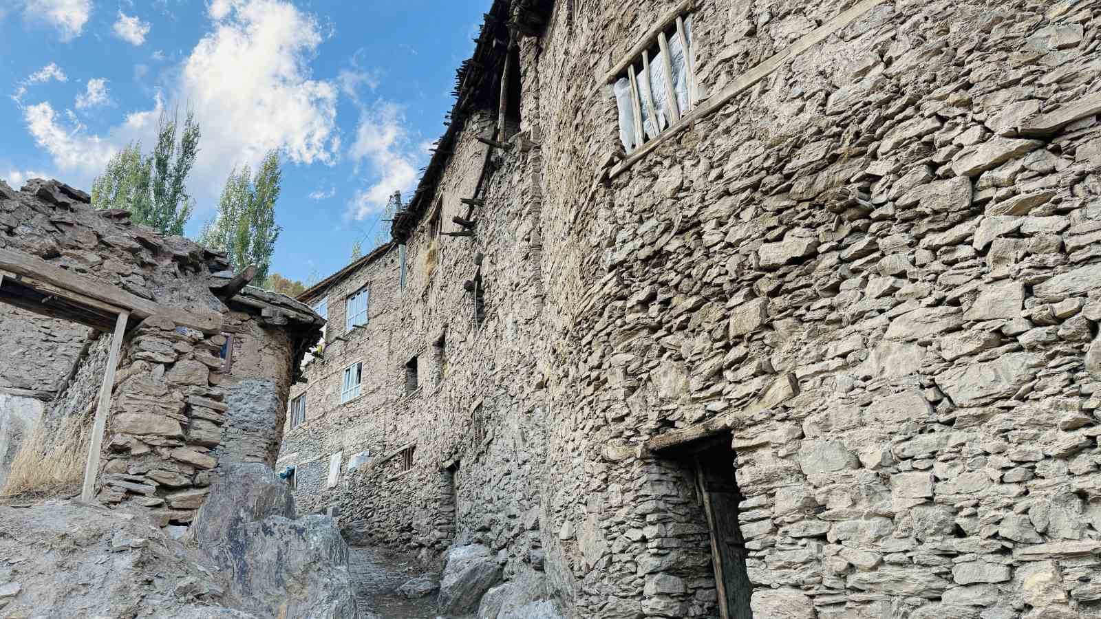bitlisin tarihi tas evlerinde sonbahar guzelligi 4 bmKwHuSc