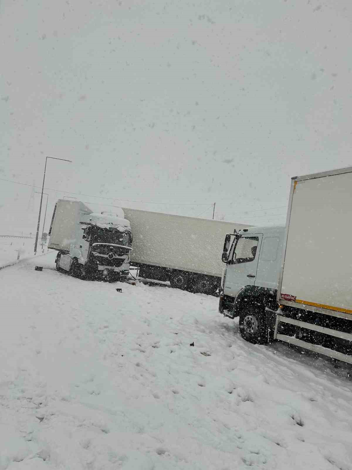 bitliste 4 tir ve 2 otomobil carpisti 5 yarali 3 hDGPkri3