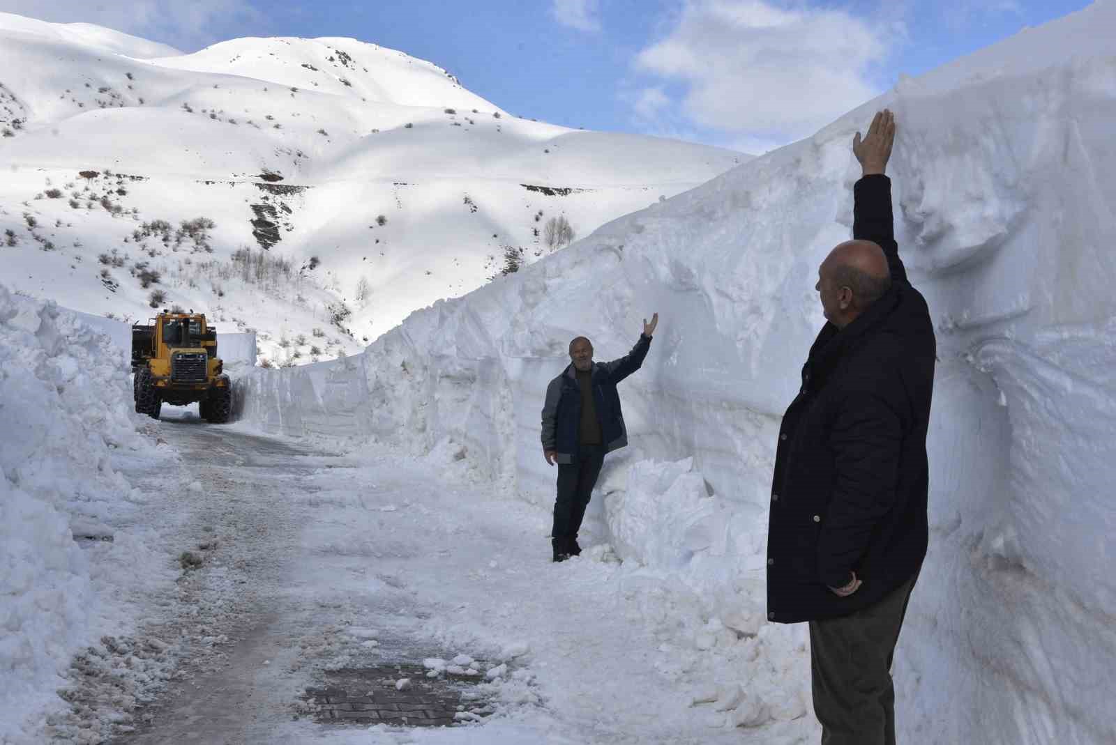 bitliste 5 metreyi bulan karda yol acma calismasi 1 g4SWKEpc