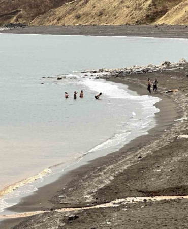 bitliste-bir-yanda-kar-esareti-bir-yanda-su-keyfi-HHtnTczn.jpg