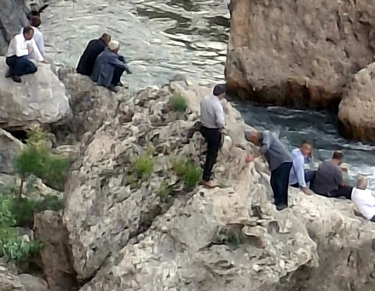 bitliste dereye giren 3 kardesten biri hayatini kaybetti digerini ise baba kurtardi 2 bkRbdhwz