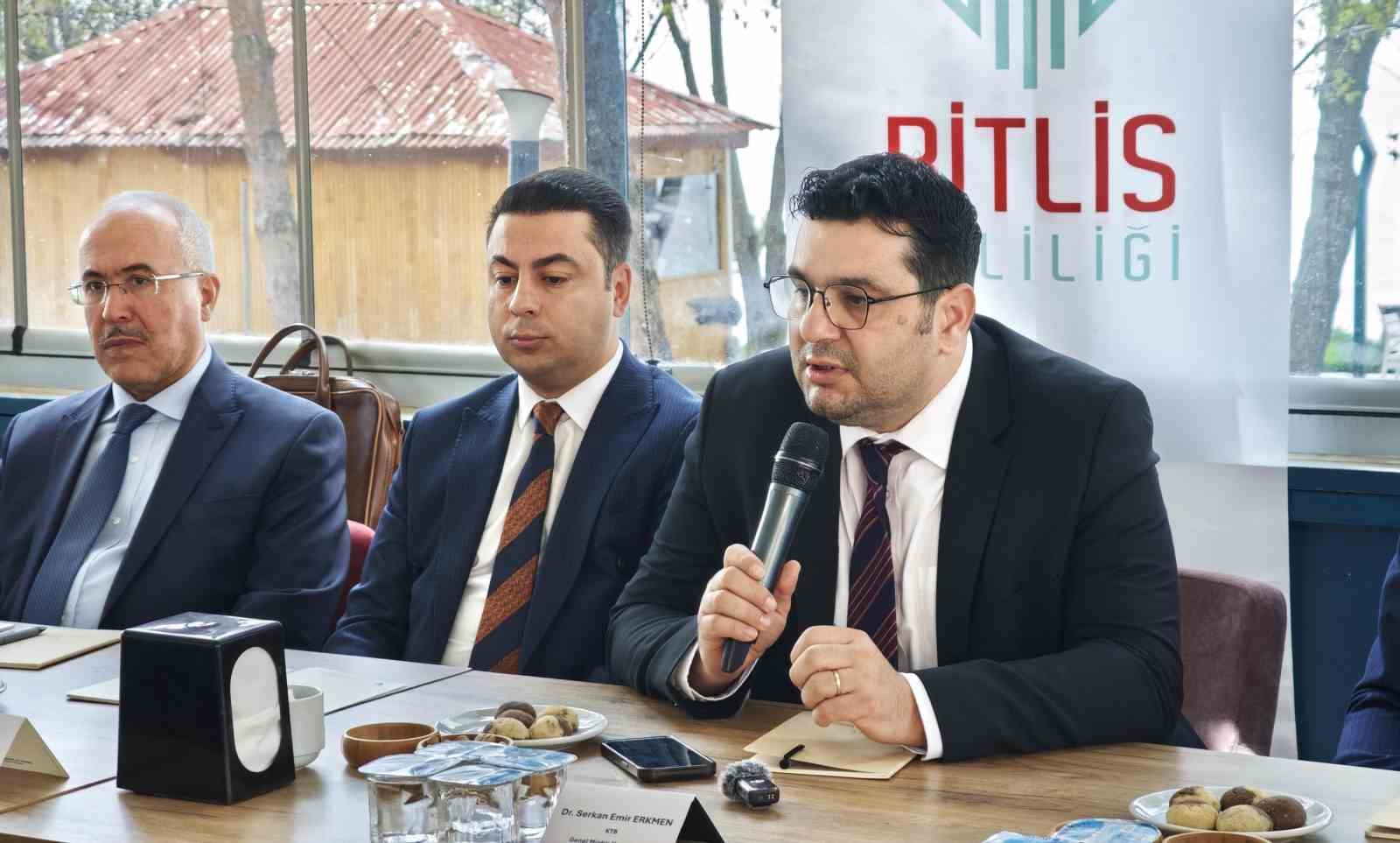 bitliste geleneksel ahlat tas isciligi calistayi duzenlendi 6 Fb1AndaP