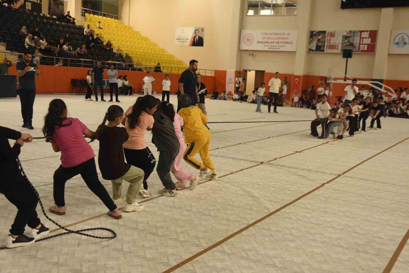 bitliste geleneksel cocuk oyunlari senligi 0 POYdhswV