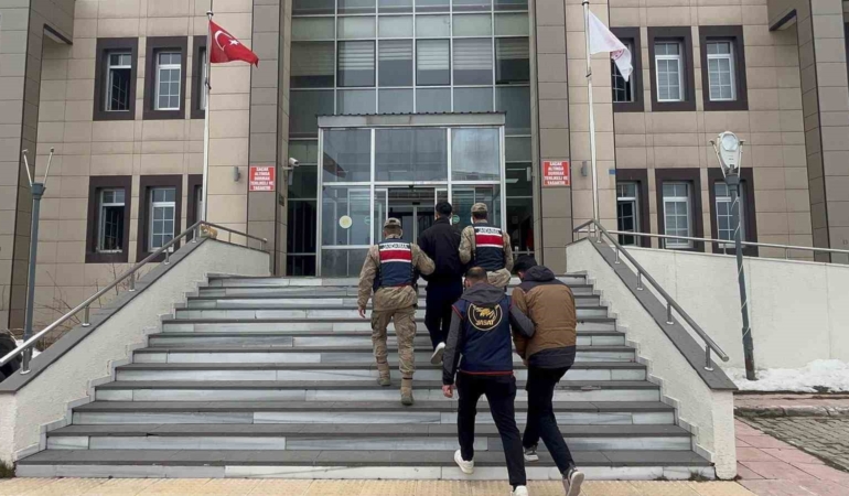 bitliste-gocmen-kacakciligi-operasyonu-974KzYu6.jpg